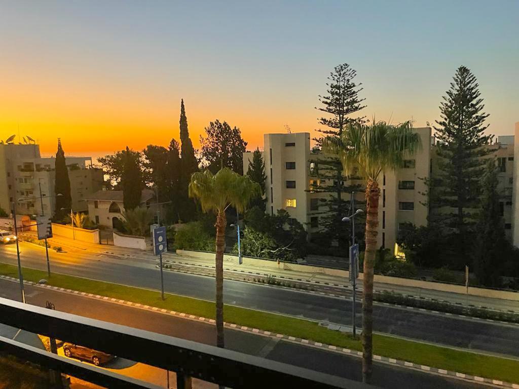 דירות לימסול Samson Sea Breeze, 3Bed Sleeps 6, Free Wifi מראה חיצוני תמונה