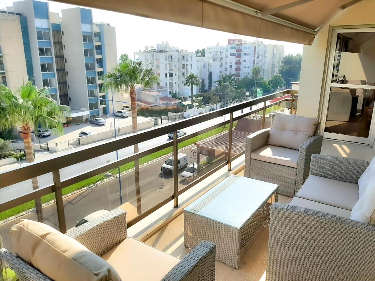 דירות לימסול Samson Sea Breeze, 3Bed Sleeps 6, Free Wifi מראה חיצוני תמונה