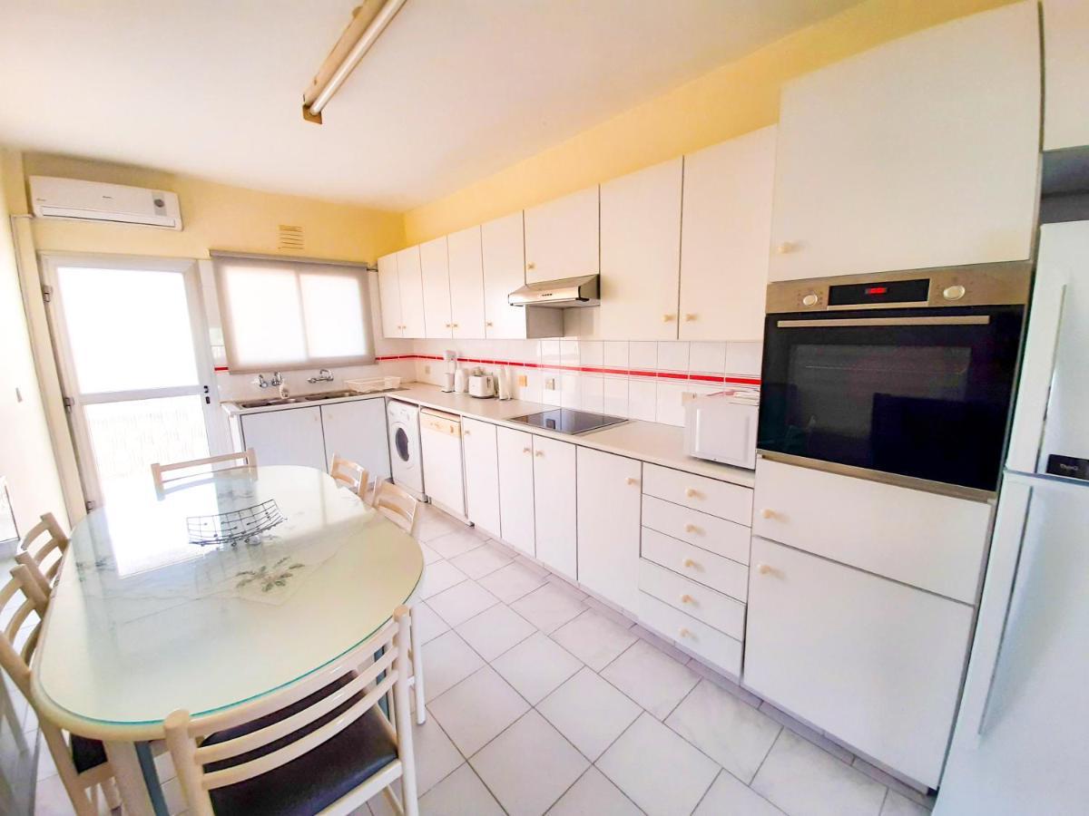 דירות לימסול Samson Sea Breeze, 3Bed Sleeps 6, Free Wifi מראה חיצוני תמונה
